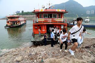 需要更多地出手吗？拉文：我在阅读 每场比赛、每个回合都不一样